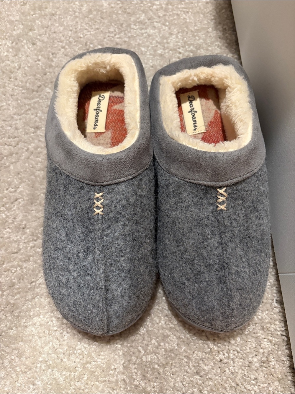 Dearfoams Gray Wool-Blend Slip-On Slippers with fuzzy Cream Lining